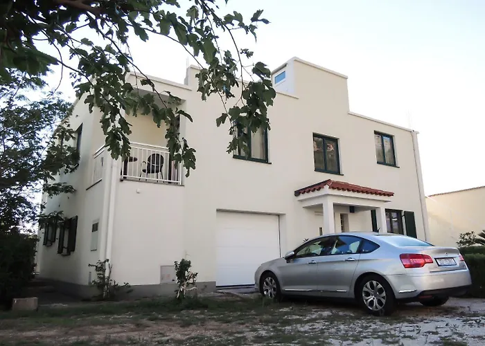 Daire Lada Baška Voda