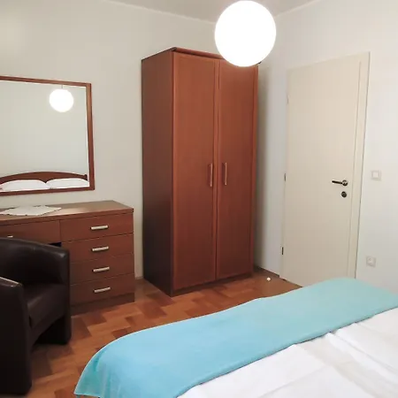 Lada Apartment Baska Voda
