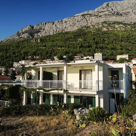 Apartment Lada Baska Voda